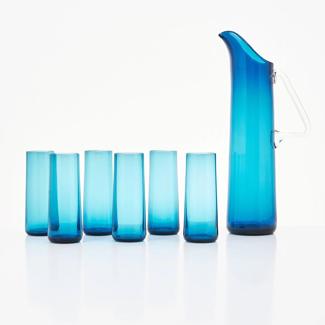 NANNY STILL, glas, 7 delar, "Harlekiini" Riihimäen lasi. — Art glass — Stockholms Auktionsverk Magasin 5