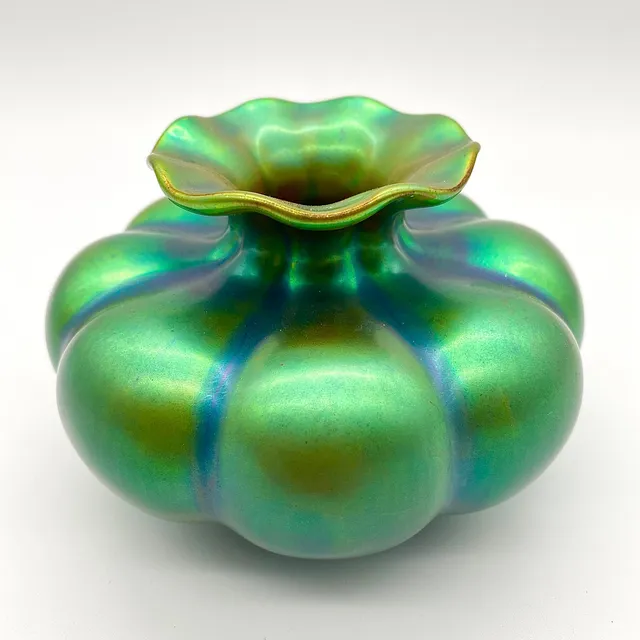 ZSOLNAY, UNGARN, JUGENDSTIL KERAMIKVASE.