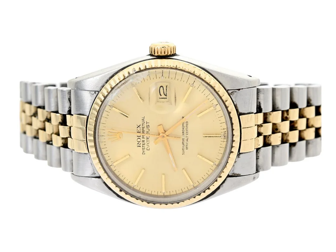 ROLEX, Oyster Perpetual, Datejust (T Swiss T), Chronometer, Ref nr. 16013, Serie nr. 5857477, Cal 3035, Verk nr. 0201950, Boett nr. 16000, herrur, 36 mm, stål/guld, automatisk, plexiglas (skadat), datum, Jubileelänk (skadad, se bild), viklås, Ref nr. 62523H.14-5C/455 J, cert, maj 1979, box. — Klockor/Rolex — Kaplans