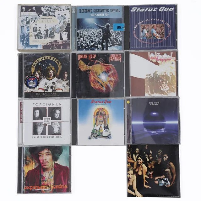 11 CD-SKIVOR, BEATLES, JIMI HENDRIX, LED ZEPPELIN, STATUS QUO, CREEDENCE, URIAH HEEP, FOREIGNER, DEEP PURPLE.