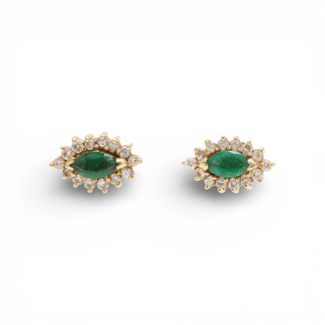 Diamonds and emeralds rosette earrings. — Earrings — Balclis