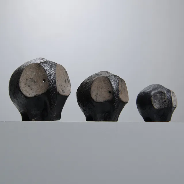 PAULA VON FREYMANN. Elefanter, 3 st, Upsala Ekeby, 1963-65.