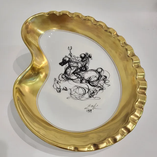 SALVADOR DALÍ. CENICERO EN PORCELANA NUMERADO 954.