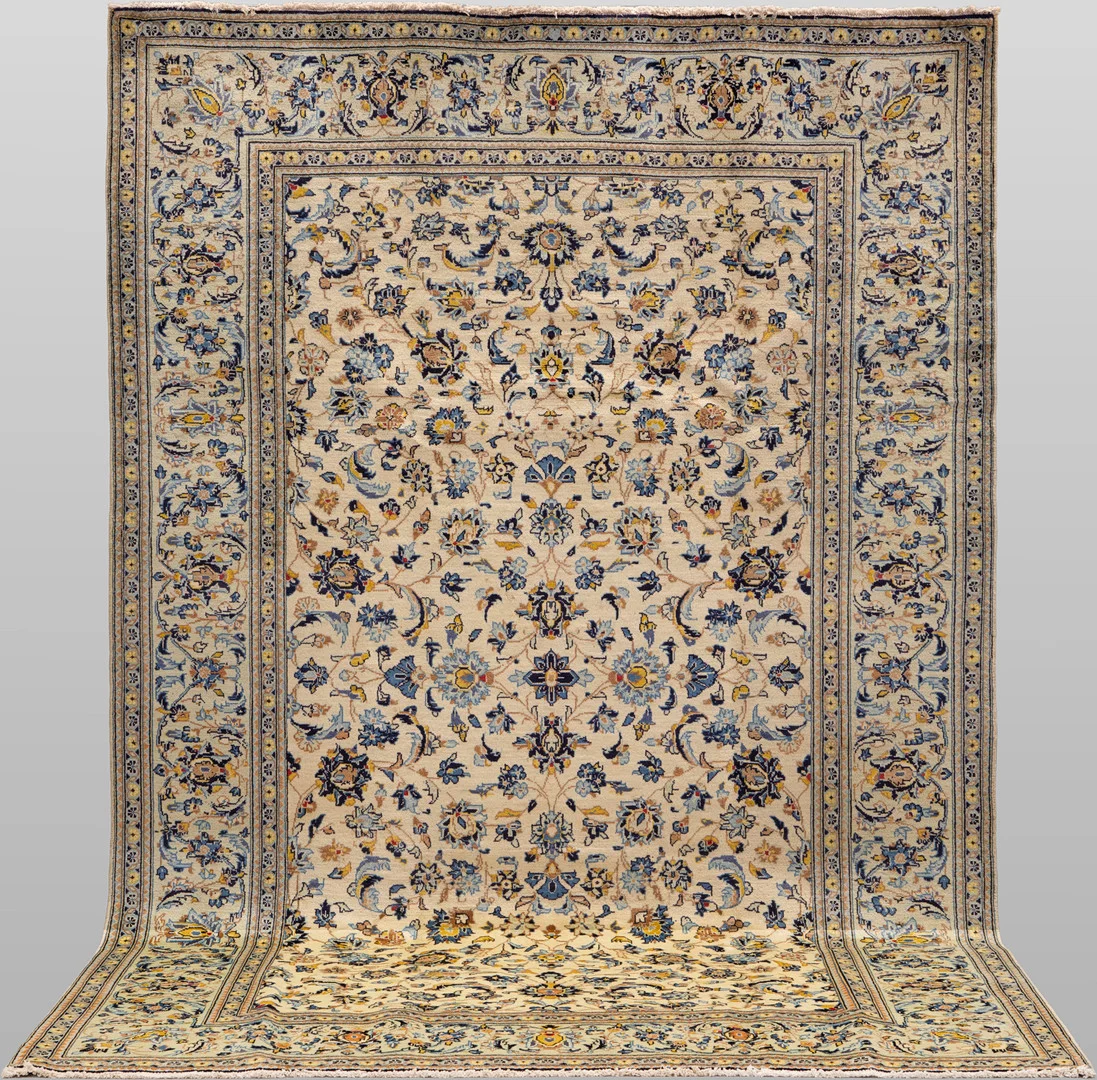 MATTA. Ljus Keshan, 295 x 195 cm. — Oriental Carpets & Textiles — Södermanlands Auktionsverk
