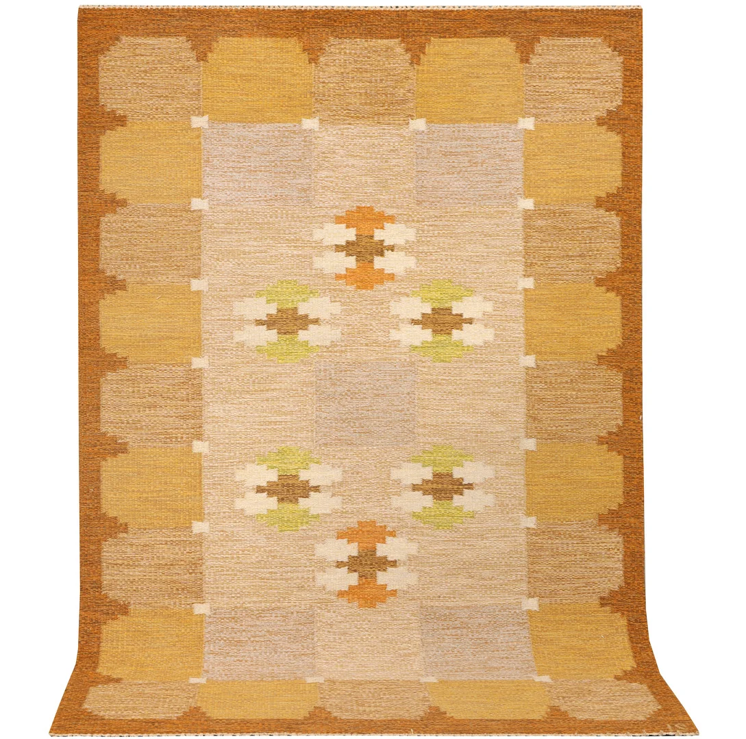 INGEGERD SILOW. Matta, röllakan, 204x139 cm. — European Carpets & Textiles — Formstad Auktioner
