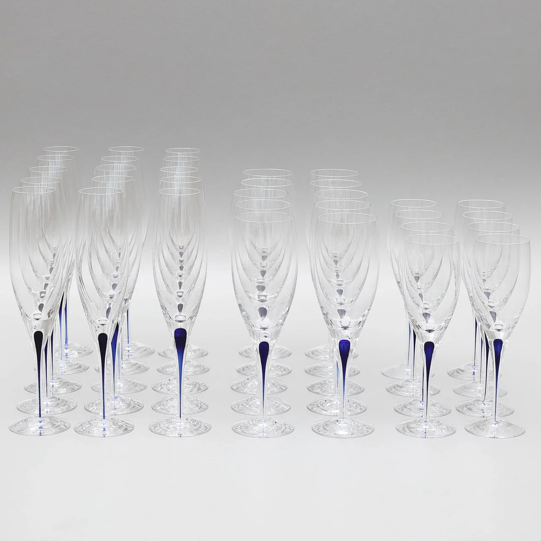 ERIKA LAGERBIELKE. Glasservis, 33 delar, "Intermezzo", Orrefors. — Utility glass — Auktionsmagasinet Vänersborg