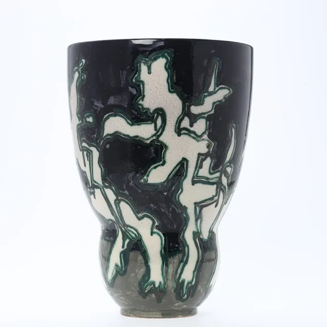 STEN LYKKE MADSEN (F. 1937). Unika, stor vase af glaseret lertøj. signeret Danmark. 2006.