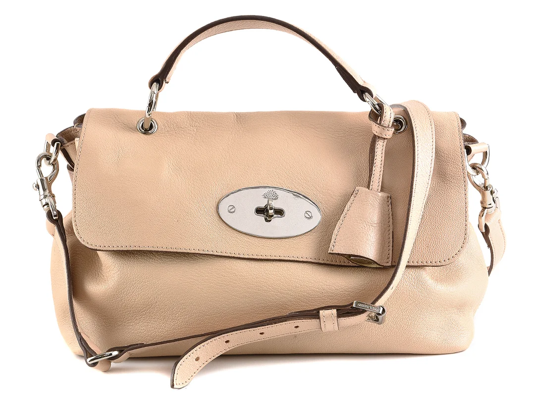 VÄSKA, MULBERRY, ljusbeige läder, detaljer i vitmetall, 28x20x11cm, avtagbar axelrem, dustbag. — Accessoarer/Väskor — Kaplans
