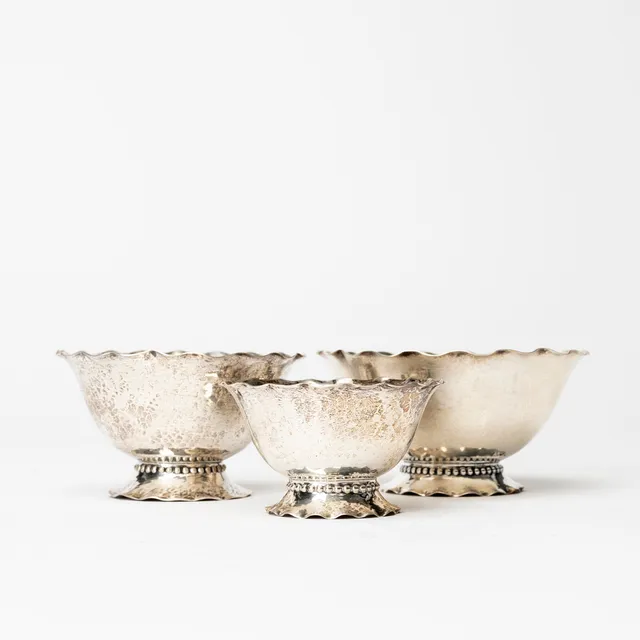 SKÅLAR på FOT, 3 st, silver, CG Hallberg, 1926-46.