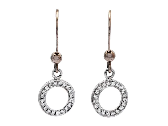 ÖRHÄNGEN, 18K vitguld, 40 briljantslipade diamanter ca 0,20 ctv, ca TW/VS, krokar, höjd 2,8 cm, vikt 2,2 g.