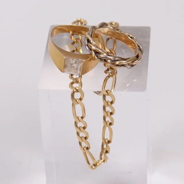 SMYCKEN, 18k guld, ringar samt armband, total vikt 17,72 gram.