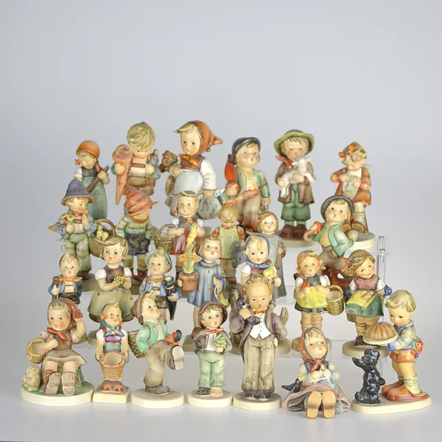 MARIA INNOCENTIA HUMMEL. Figuriner, 26 st. porslin, Goebel, Tyskland.