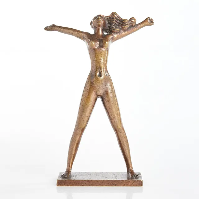 STIG BLOMBERG. "Fritidsflickan". skulptur, Brons, monogramsignerad "SB", undertill stämplad Ystad Brons.