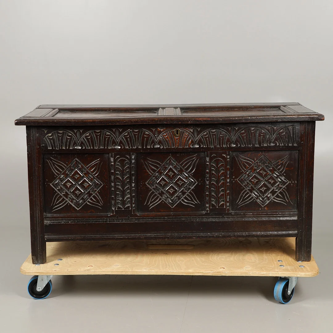A 17TH CENTURY OAK PANELLED COFFER. — Other — Lawrences Auctioneers
