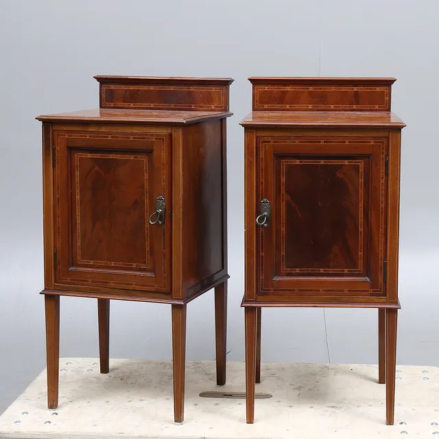 SÄNGBORD, 1 par, mahogny, gustaviansk stil, 1900-talets början.