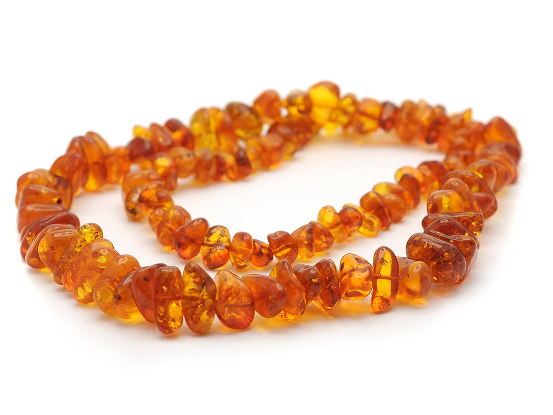 COLLIER, bärnsten, doserat, längd 70 cm, vikt 58,1 g. — Smycken/Collier — Kaplans