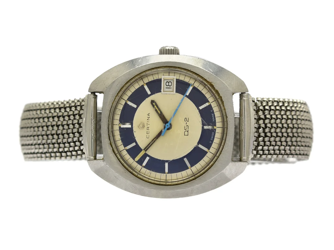 CERTINA, DS-2, Cal 25-661, Ref nr. 5301.300, Boett nr. 7329946, herrur, 37,5 mm, stål, manuell, plexiglas, datum, skadad urtavla, defekt, ca 1970, metallänk ej original. — Klockor/Certina — Kaplans