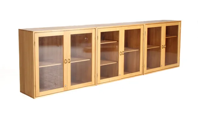 Christian Hvidt for Søborg furniture. Three display cabinets, solid elm wood (3)