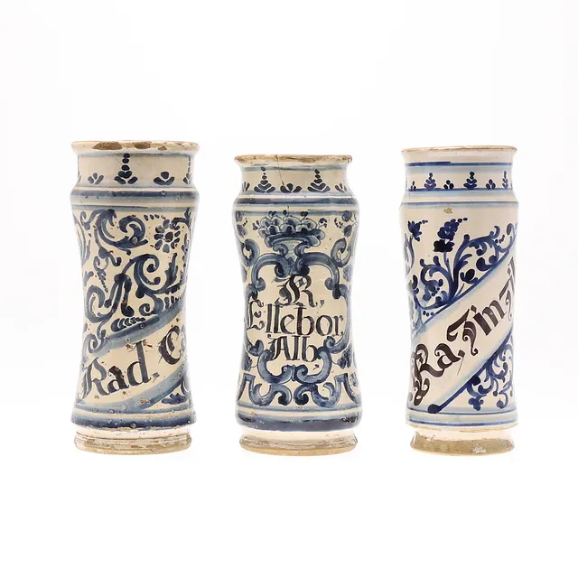 Three Catalan pharmacy jars in “French influence” earthenware, circa 1730-1760.