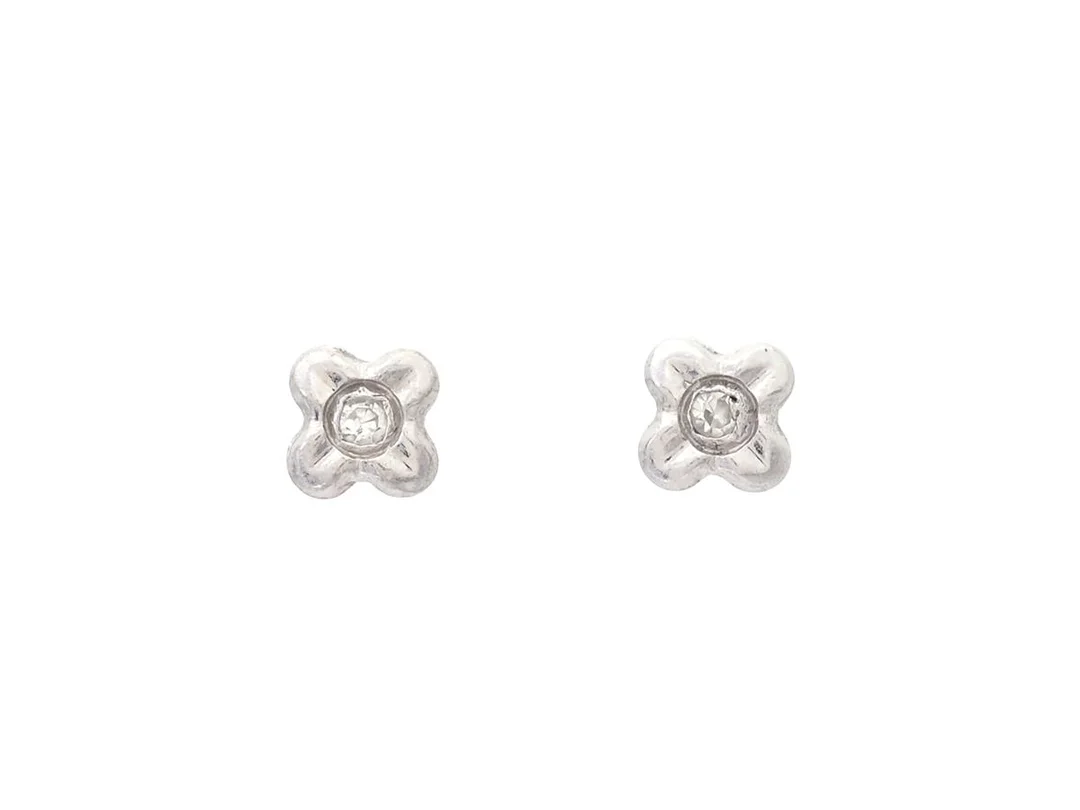 ENSTENSÖRHÄNGEN, 18K vitguld, åttkantslipade diamanter ca 0,01 ctv, stift, vikt 0,6 g. — Smycken/Enstensörhängen — Kaplans