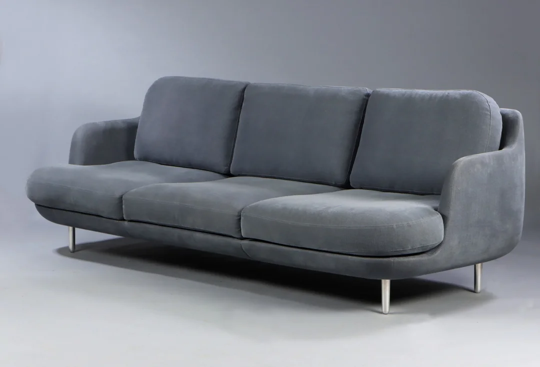 Jamie Hayon for Fritz Hansen. Freestanding sofa, Model-JH 300, 'Lune' wool, number certificate — Furniture/Lounge suites, sofas — Lauritz