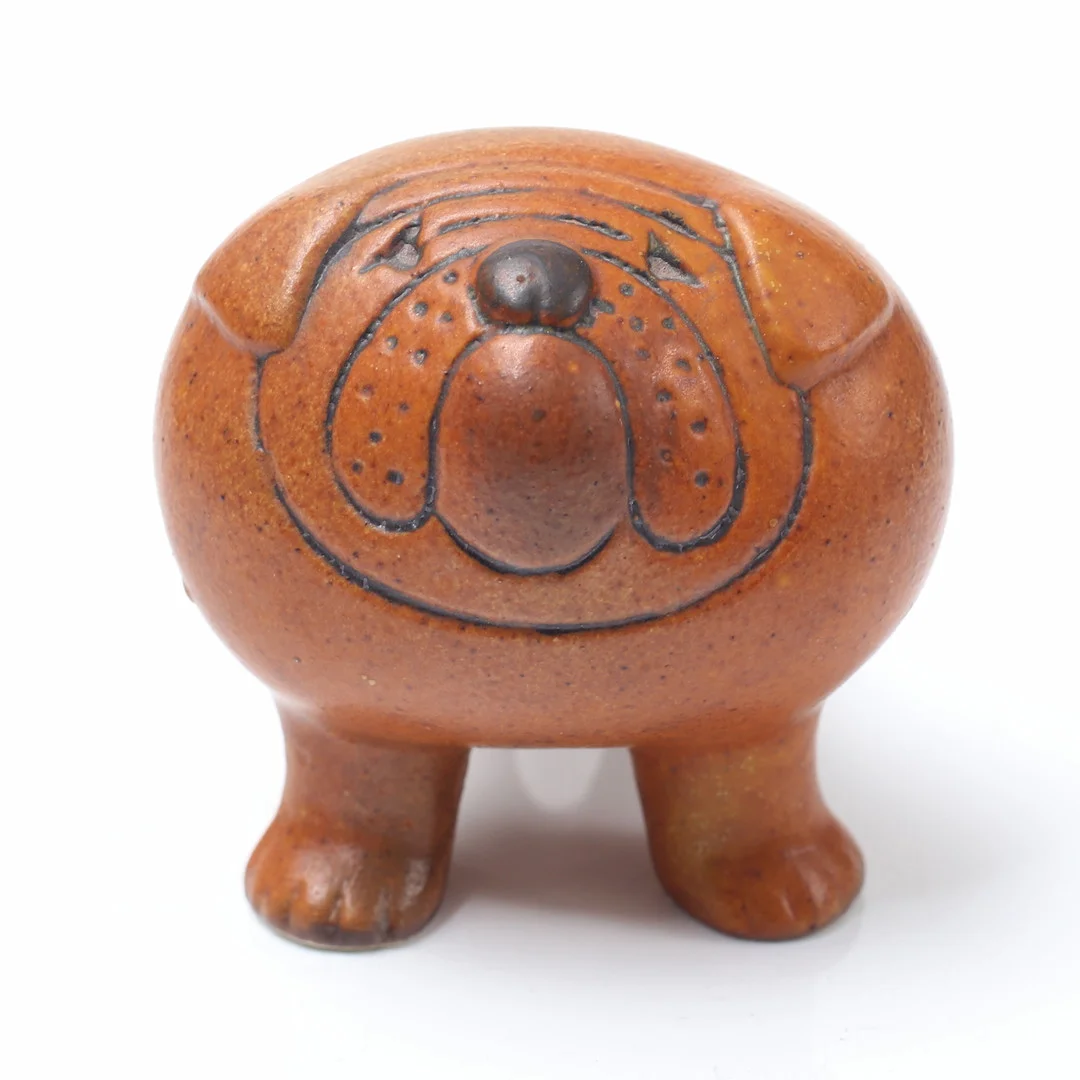 LISA LARSON. Figurin, ”Bulldog” ur serien ”Kennel”, storlek Mini, stengods, Gustavsberg. — European — Auktionshuset Thelin & Johansson