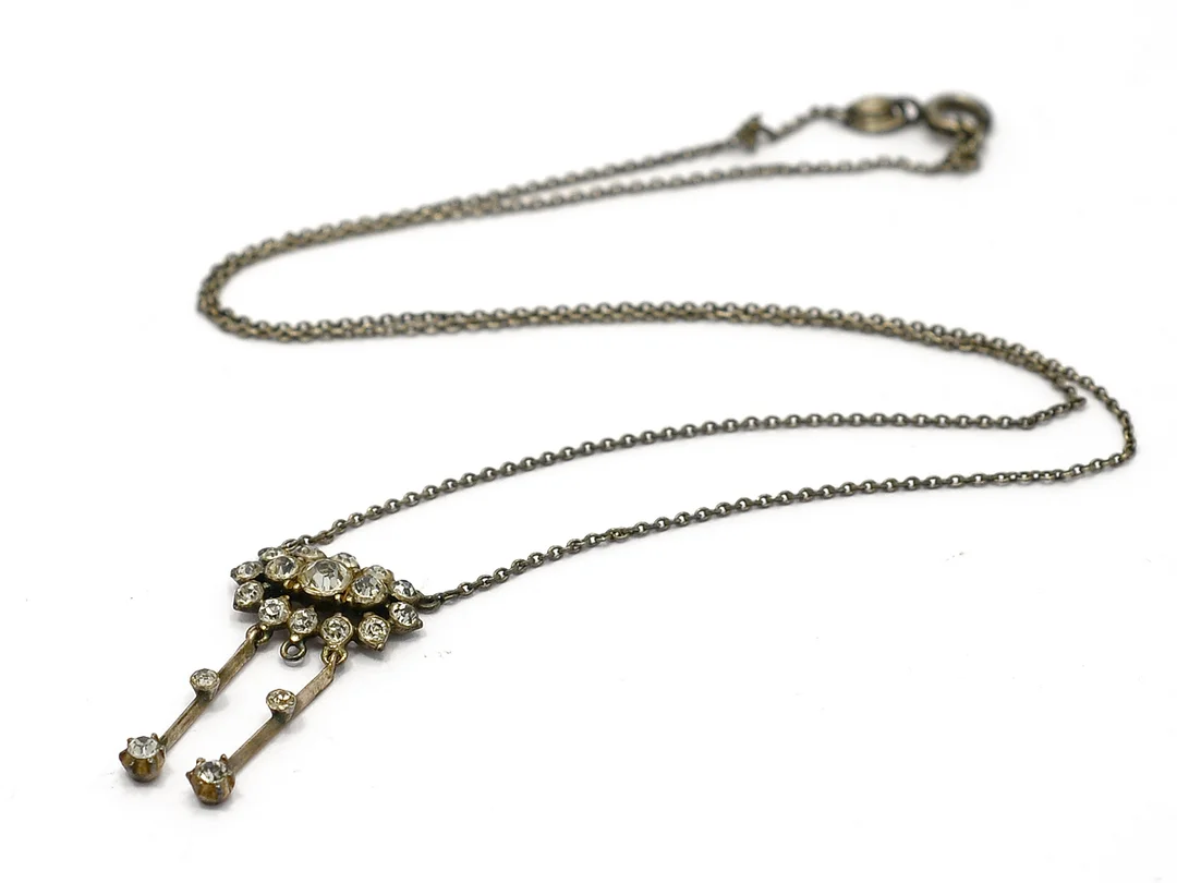 COLLIER, silver, paste, längd 43,5 cm, vikt 3,3 g. — Smycken/Collier — Kaplans