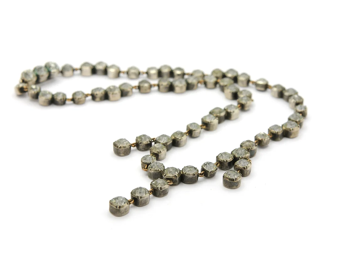 COLLIER, silver, paste stenar, längd 39 cm, vikt 35,4 g — Smycken/Collier — Kaplans