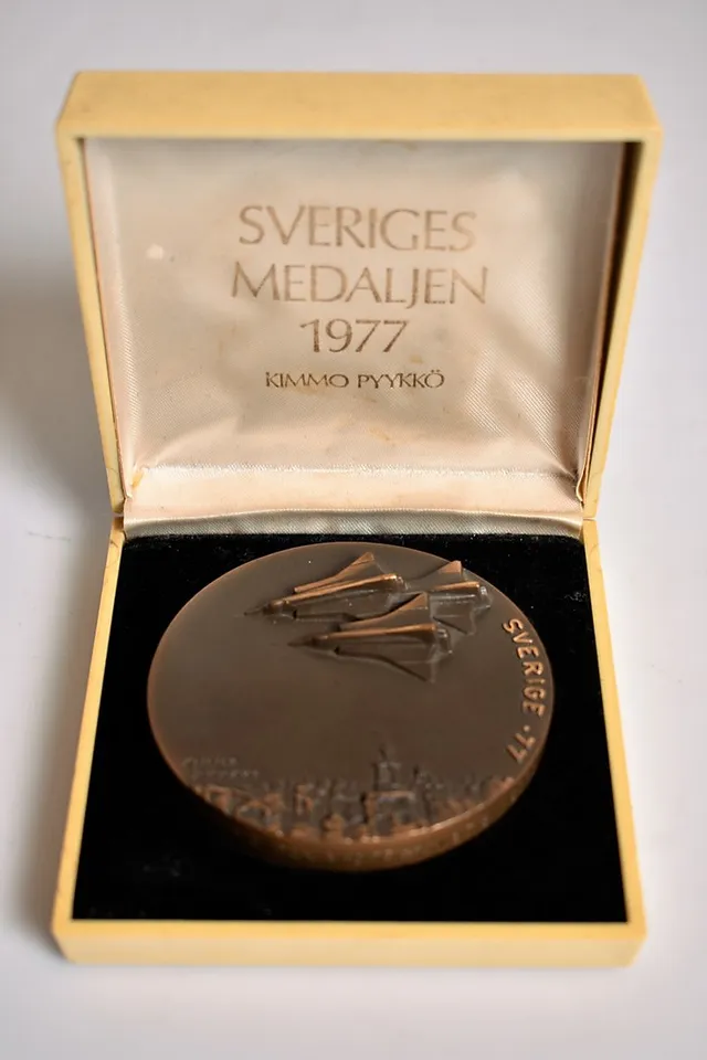 MINNESMEDALJ 1977, numrerad 1176/5000.
