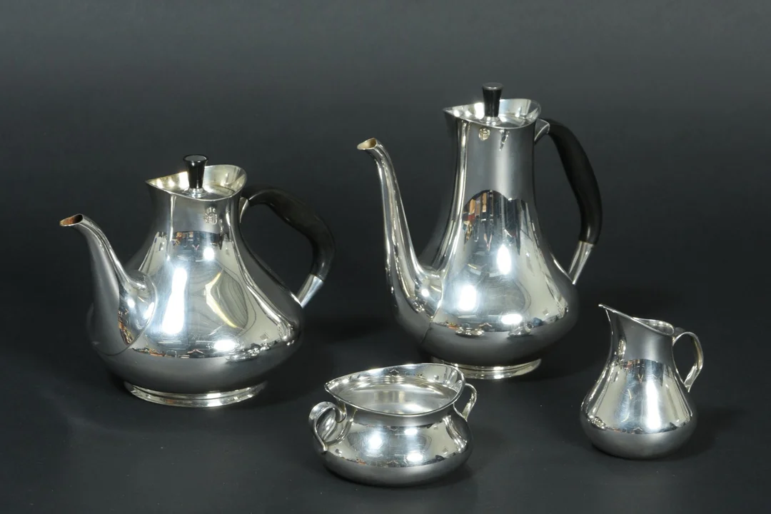 Cohr. Moderne kaffe- & teservice, sølv (4) — Silver, bronze, copper and pewter/Hollowware — Lauritz