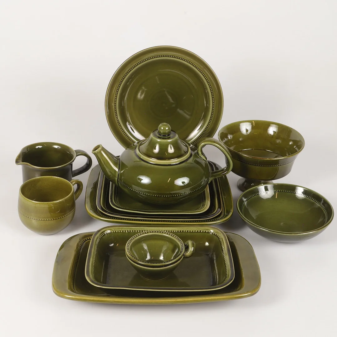 SERVIS, 41 delar, "Old Höganäs", stengods, Andersson & Johansson och Höganäs Keramik, Höganäs. — Tableware — Helsingborgs Auktionskammare