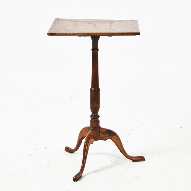 JACOB SJÖLIN. (mästare i Köping och Kungsör 1767-85), fällbord, tredelad pelarfot, alrotfanérad skiva, märkt och numrerat 12[...].