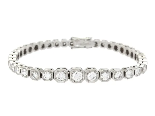ATELIER AJOUR, armband, 18K vitguld, briljantslipade diamanter ca 3,62 ctv, ca River-TCr/VS-P, Stockholm 1960, längd 16,5 cm, vikt 19,1 g, en diamant har skada på kuletten och några har nagg på kuletten.