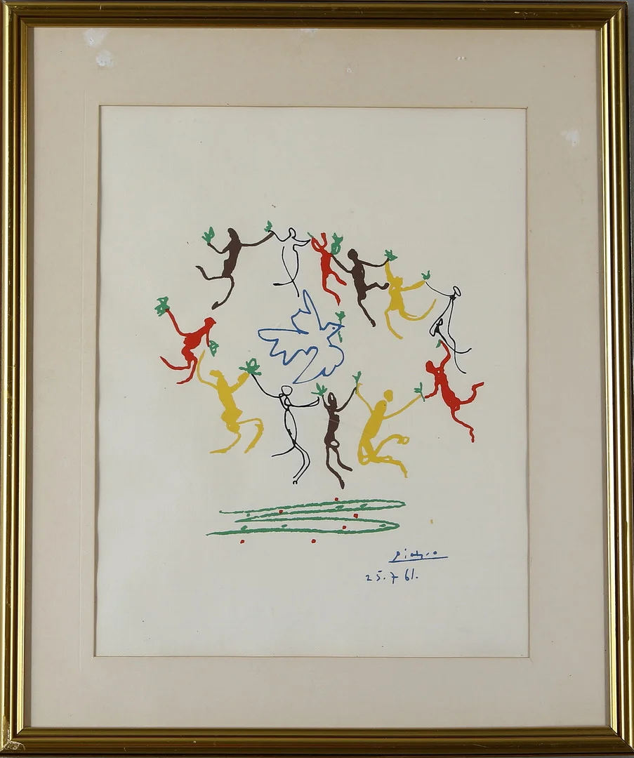 PABLO PICASSO. Efter, färglitografi, signerad och daterad 25.7.61 i trycket. "Dans runt fredsduva". — Engravings & Prints — Auktionshuset Kolonn
