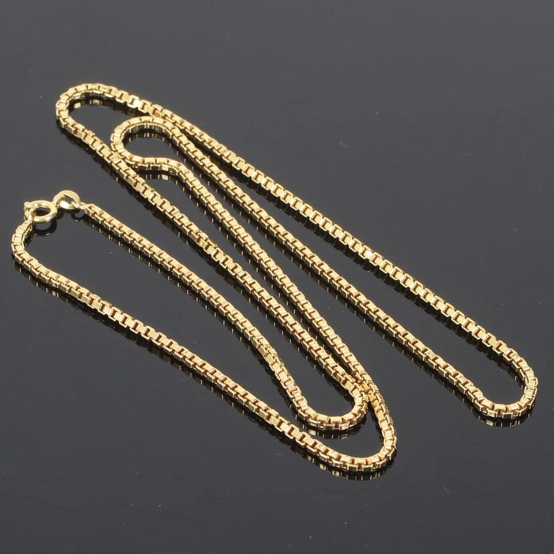 HALSKEDJA, 18k guld, "Venetiansk kedja", Italien. 1900-tal. — Necklace — Stadsauktion Sundsvall