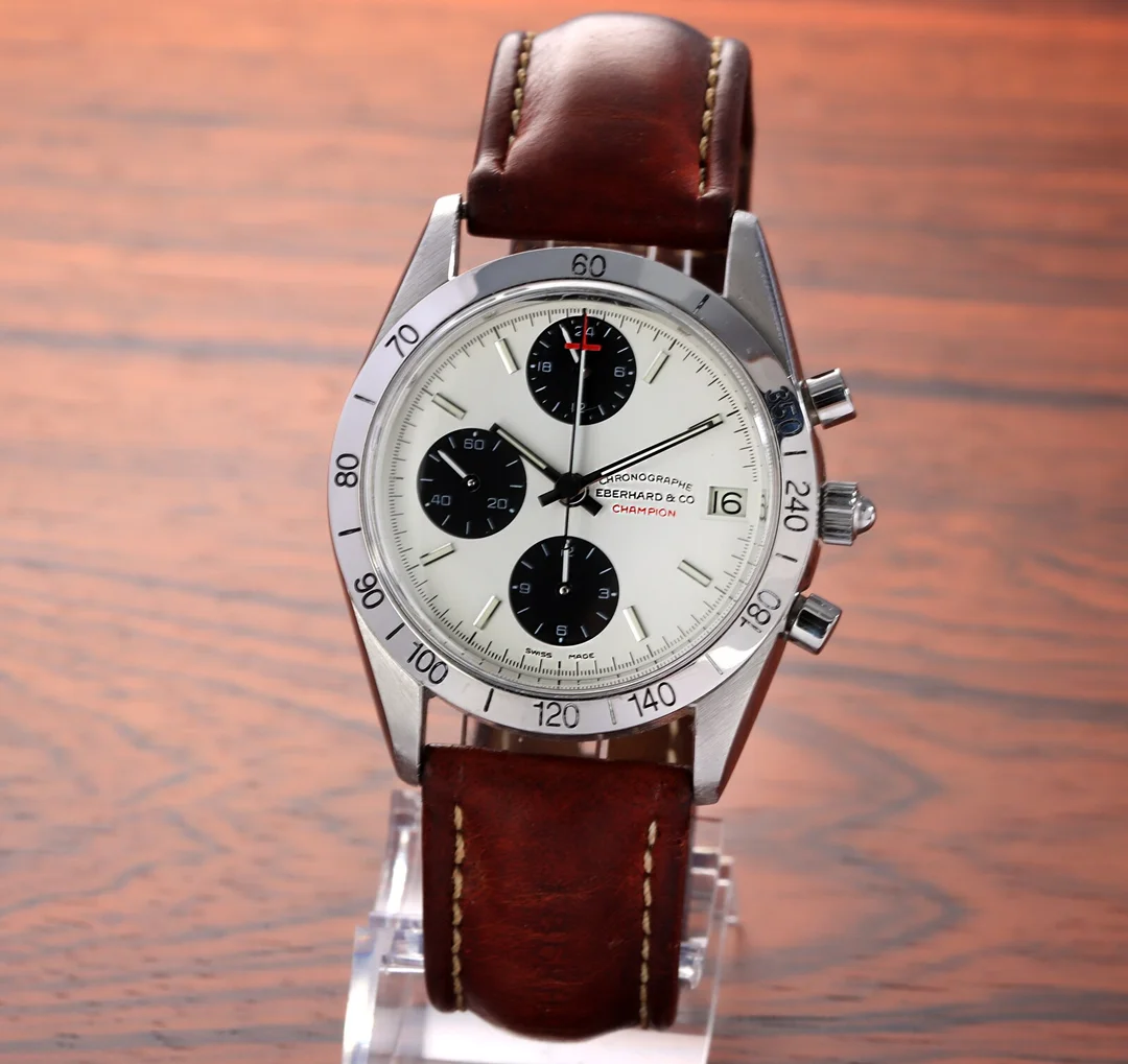 Eberhard & Co. 'Champion'. Men's steel chronograph with white dial, 2000s — Watches and clocks/Men’s watches — Lauritz