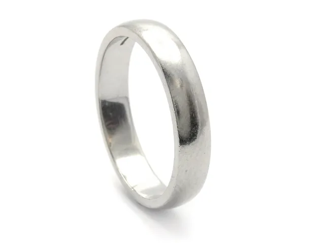 TIFFANY & CO, slät ring, platina 950/1000, stl 19,75 mm, vikt 9,4 g, tygpåse.