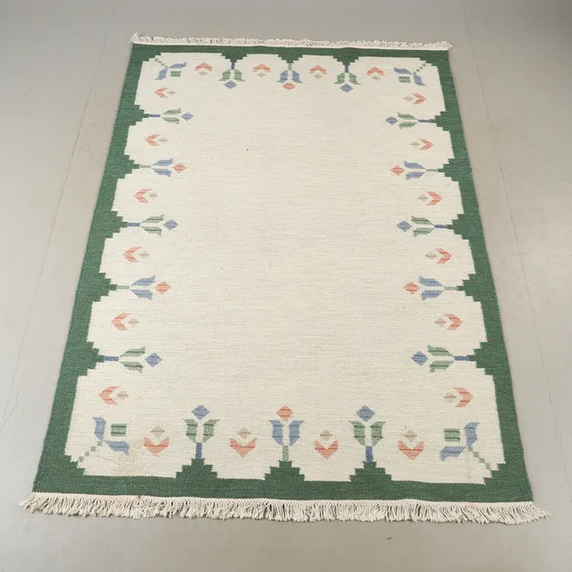 MATTA, rölakan, 240 x 170 cm.