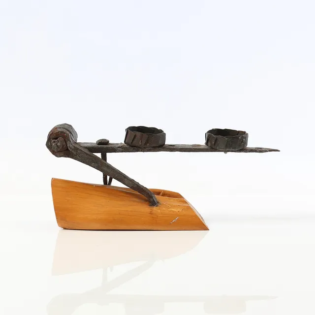 LJUSSTAKE, trä & smide, 1900-tal.