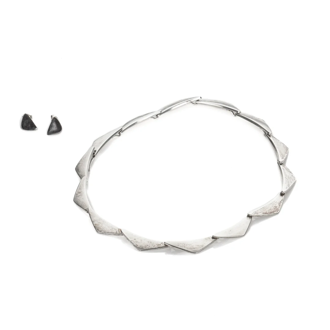 Georg Jensen. 'Peak' sterling silver necklace with stud earrings (3) — Jewellery/Necklaces, pendants — Lauritz