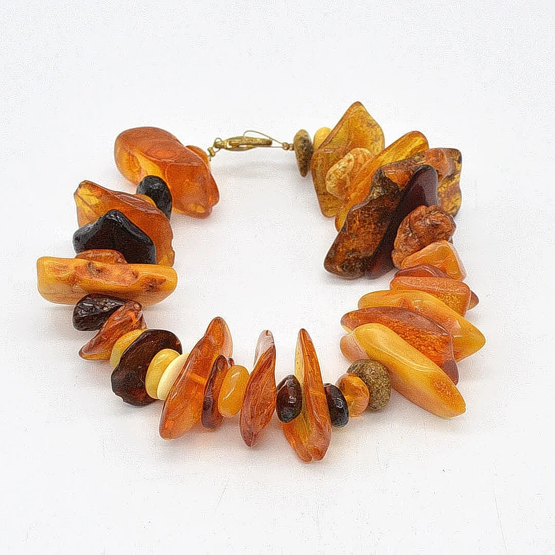 BUTTERSCOTCH BERNSTEIN ARMBAND, NATURBELASSEN, MIT VERSCHLUSS, CA. 23CM, VINTAGE. — Bracelets — Kunst- und Auktionshaus Kleinhenz