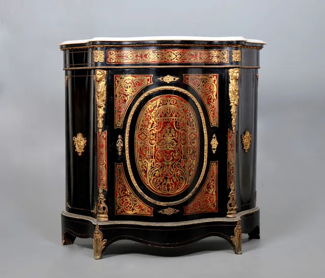 Napoleon III-style cabinet in ebonized wood and Boulle-like marquetry in brass and tortoiseshell, early decades of the 20th Century.