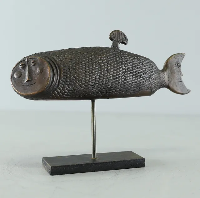 STIG LINDBERG. skulptur, "Månfisken", patinerad brons signerad och numrerad 237.