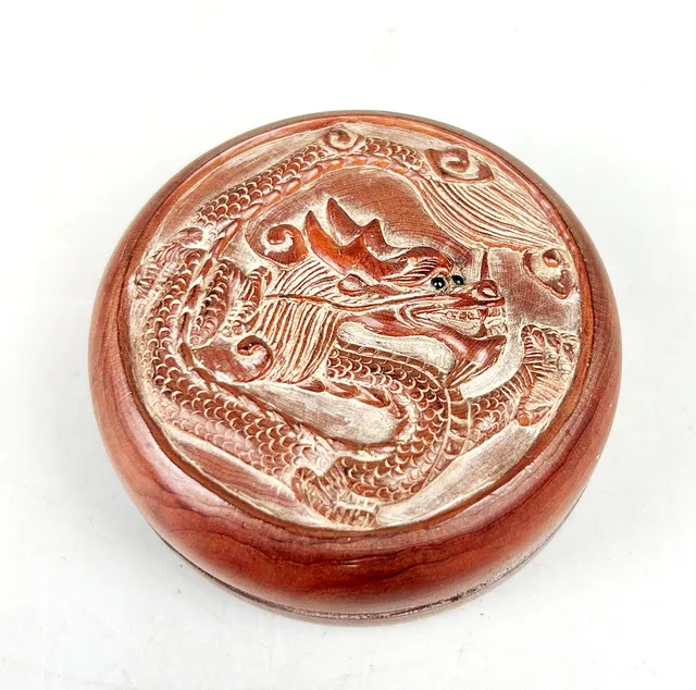 CHINESE WOODEN BOX.