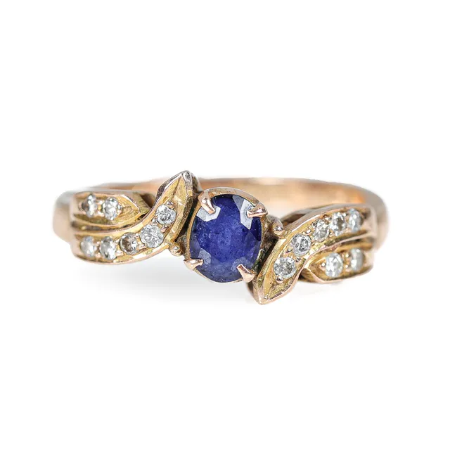 Sapphire and diamond ring in 14 kt. rose gold, size 54