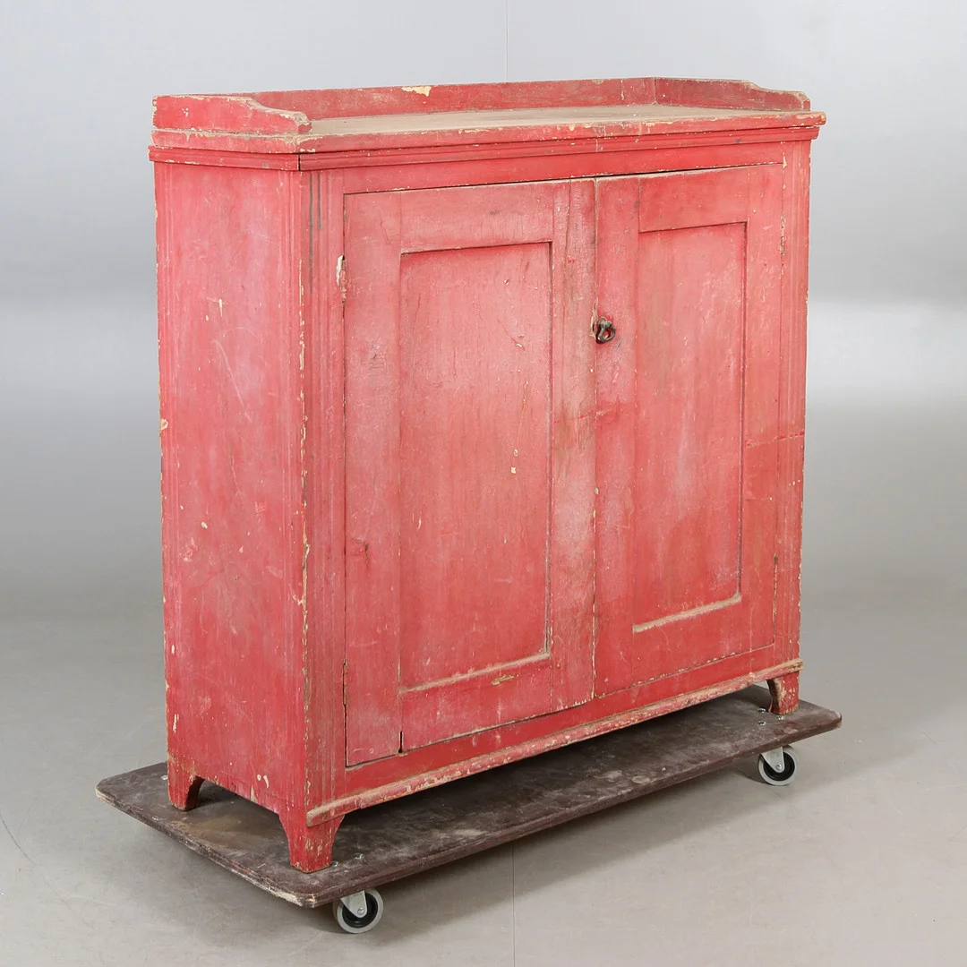 SKÄNK, Gustaviansk, tidigt 1800-tal. — Cupboards, Cabinets & Shelves — Stadsauktion Sundsvall