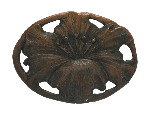 BROSCH, brons, jugendm mått 70x51 mm, vikt 13,8 g.