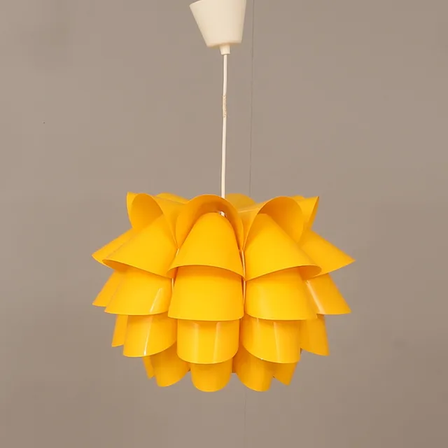 TAKLAMPA, plast, sannolikt IKEA, 1970-tal.