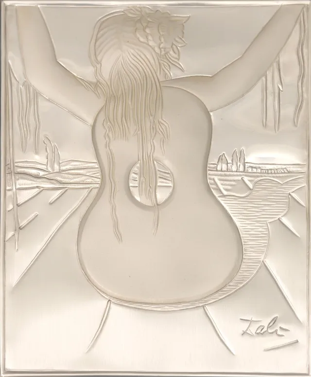 SALVADOR DALÍ. "España", grabado sobre plata de Ley, 250gr.