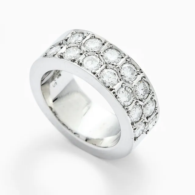 Ring med diamanter — Ring med diamanter